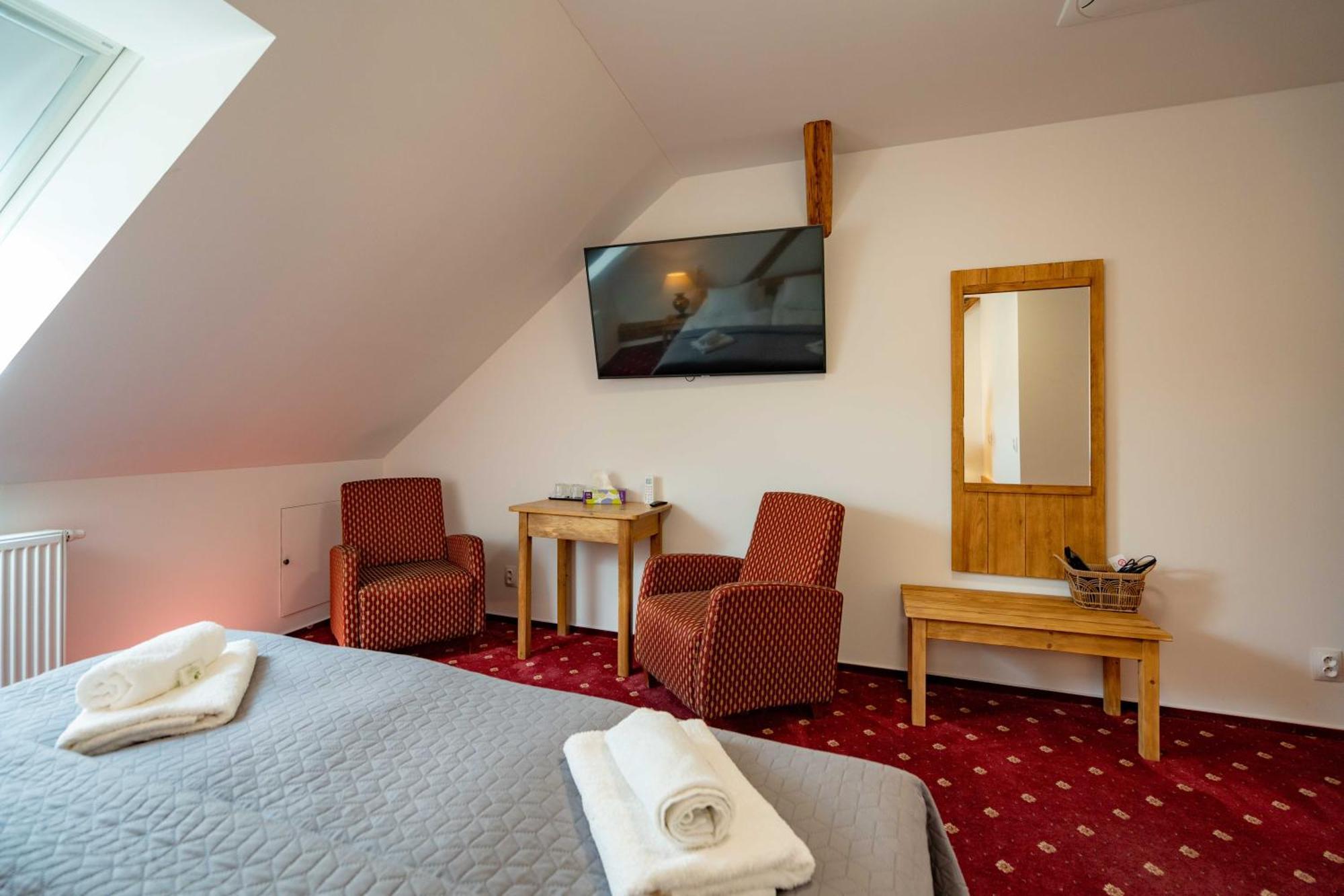 Hotel Volf Prestice ภายนอก รูปภาพ