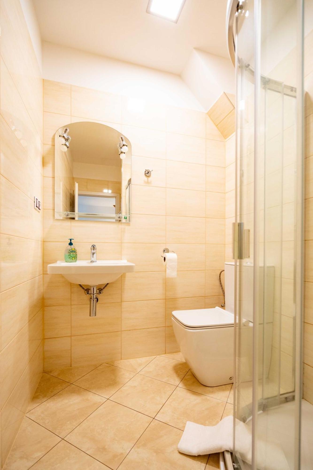 Hotel Volf Prestice ภายนอก รูปภาพ