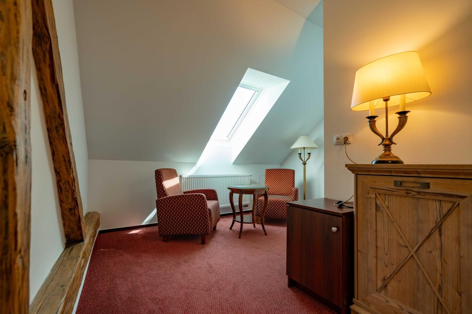 Hotel Volf Prestice ภายนอก รูปภาพ